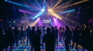 Eine glitzernde Tanzfläche mit funkelnden Lichtern und Disko-Stimmung